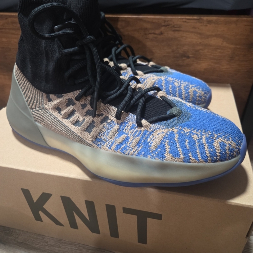 Yeezy Knit BSKTBL Slate Azure